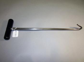 Hook, Blunt decapitation